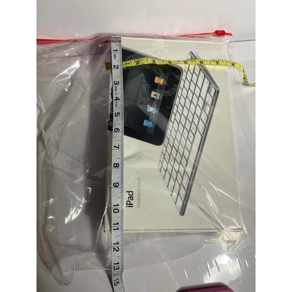 Apple iPad Keyboard Dock MC533LL/B A1359 30 pin White new sealed 2010